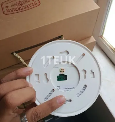 ម៉ាសុីនចាប់​ផ្សែងភ្លើងឆេះ