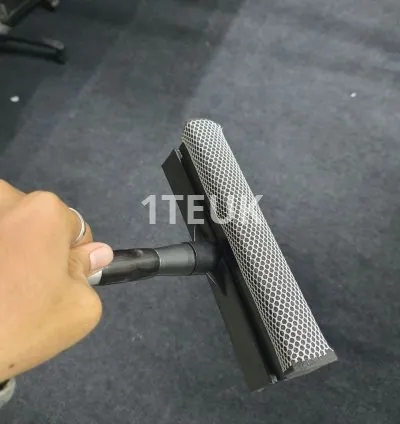 ប្រដាប់ជួតកញ្ចក់